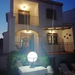 Con Vistas A La Piscina بيت للعطل *