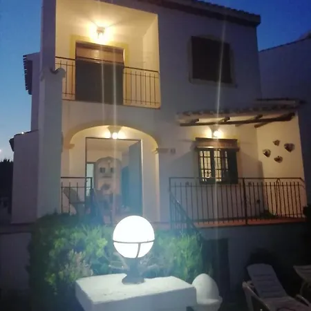 Con Vistas A La Piscina Сasa de vacaciones *