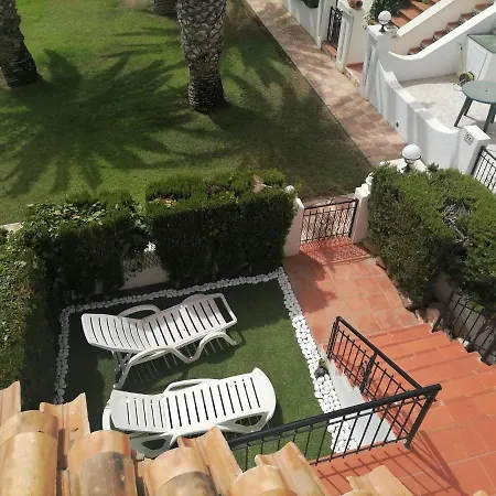 Con Vistas A La Piscina Сasa de vacaciones *