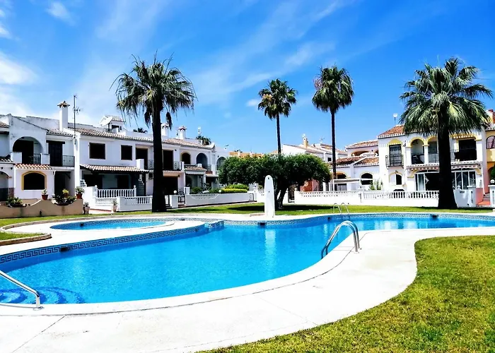 Con Vistas A La Piscina Сasa de vacaciones
