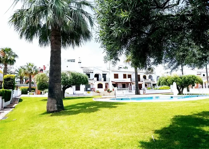 Con Vistas A La Piscina Сasa de vacaciones Torrevieja