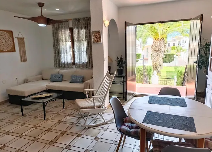 Сasa de vacaciones Con Vistas A La Piscina